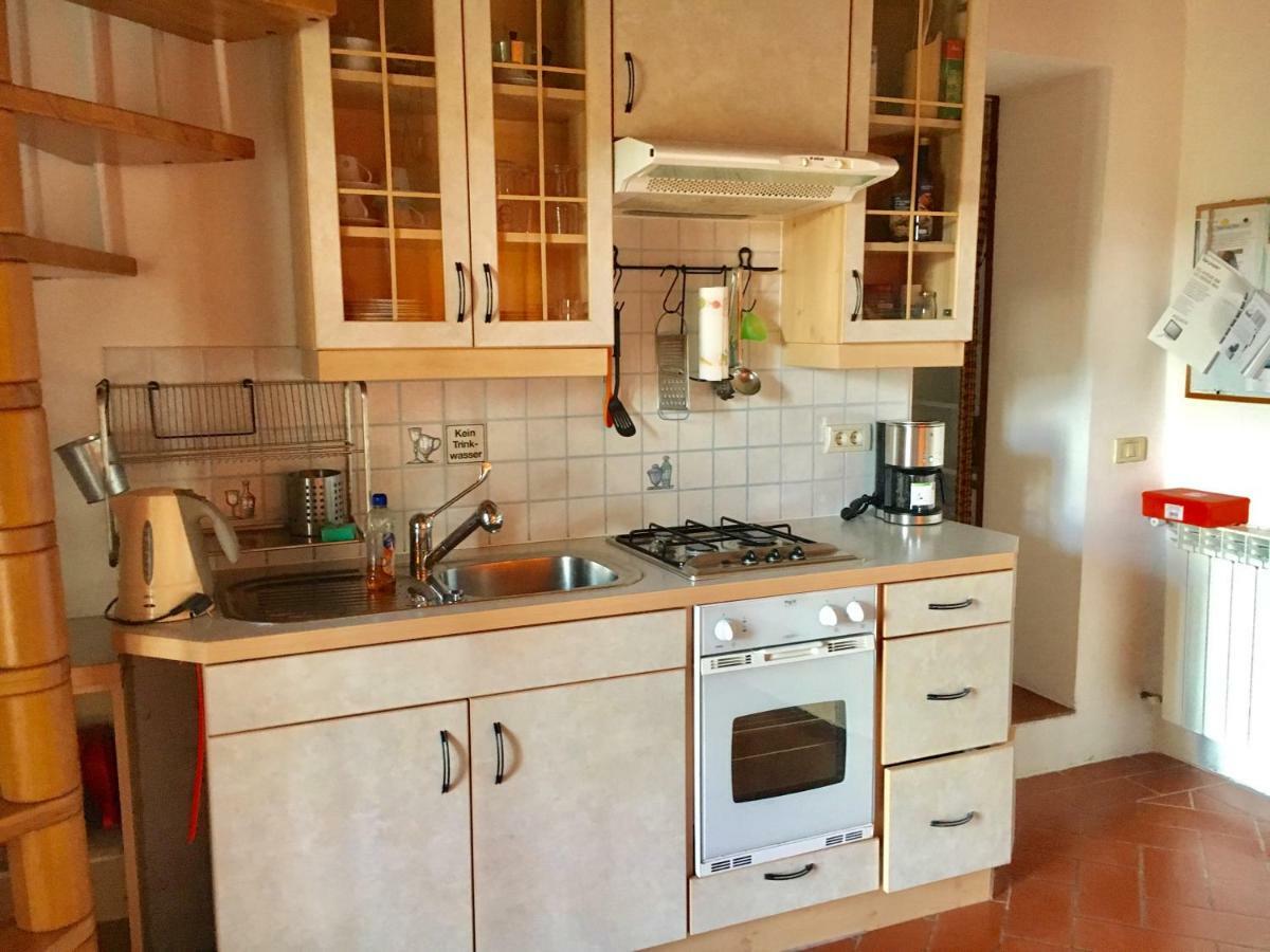 Вилла Ferienhaus Il-Pino Роккастрада Экстерьер фото
